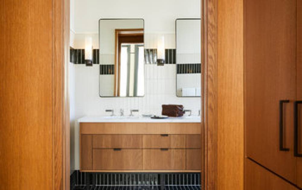 SHINOLA HOTEL 10