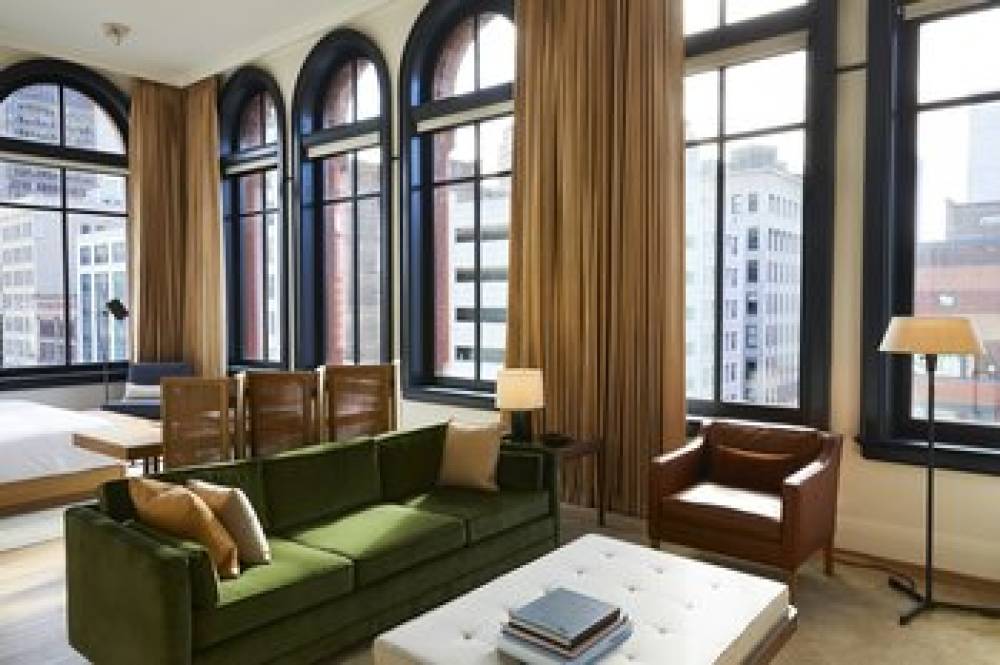 SHINOLA HOTEL 8