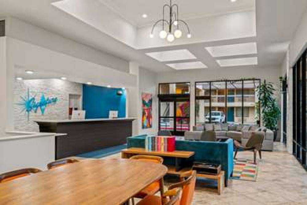 Signature Inn Indio I 10 4