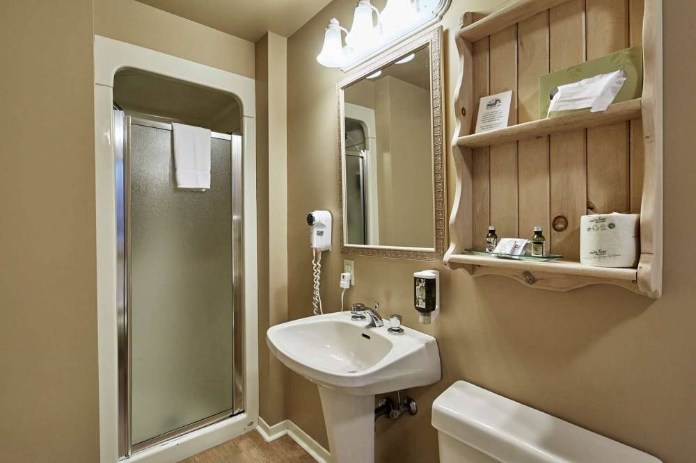 SIR SAMS INN AND SPA 2