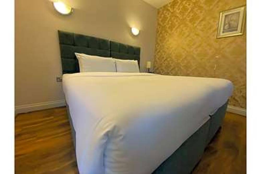 SK BAYLIS HOUSE HOTEL 7
