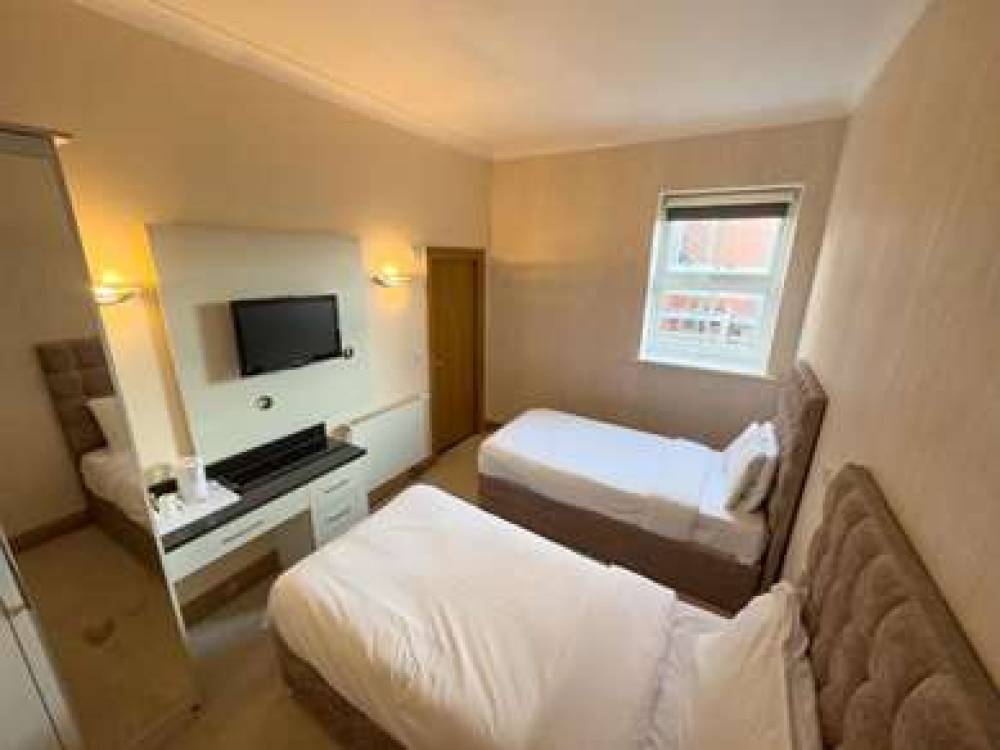 SK BAYLIS HOUSE HOTEL 9