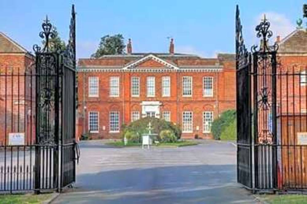 SK BAYLIS HOUSE HOTEL 1
