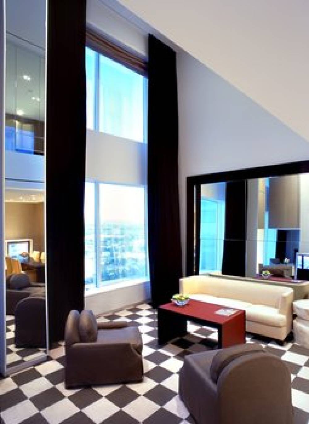 SKYLOFTS AT MGM GRAND 6
