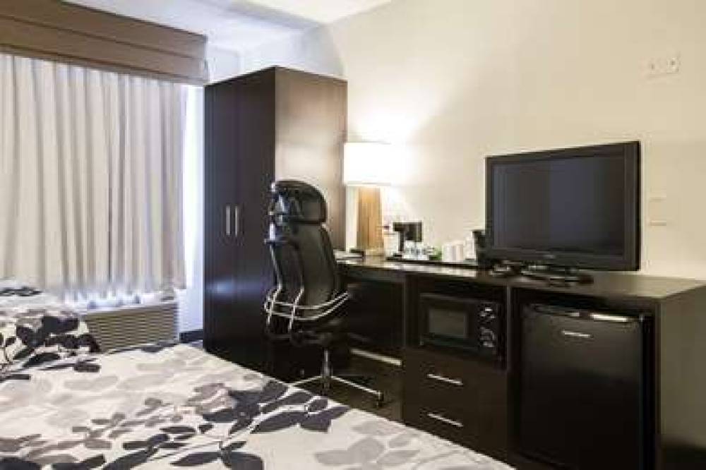 Sleep Inn Airport 5