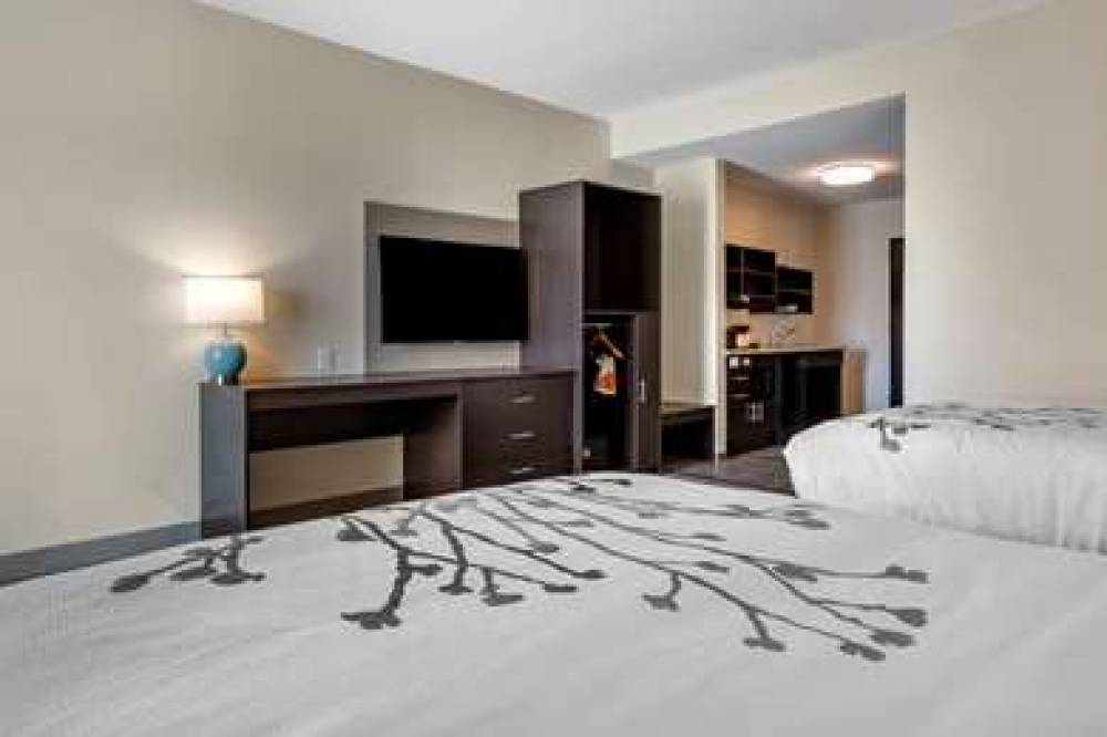 SLEEP INN AND SUITES CROSBY 7