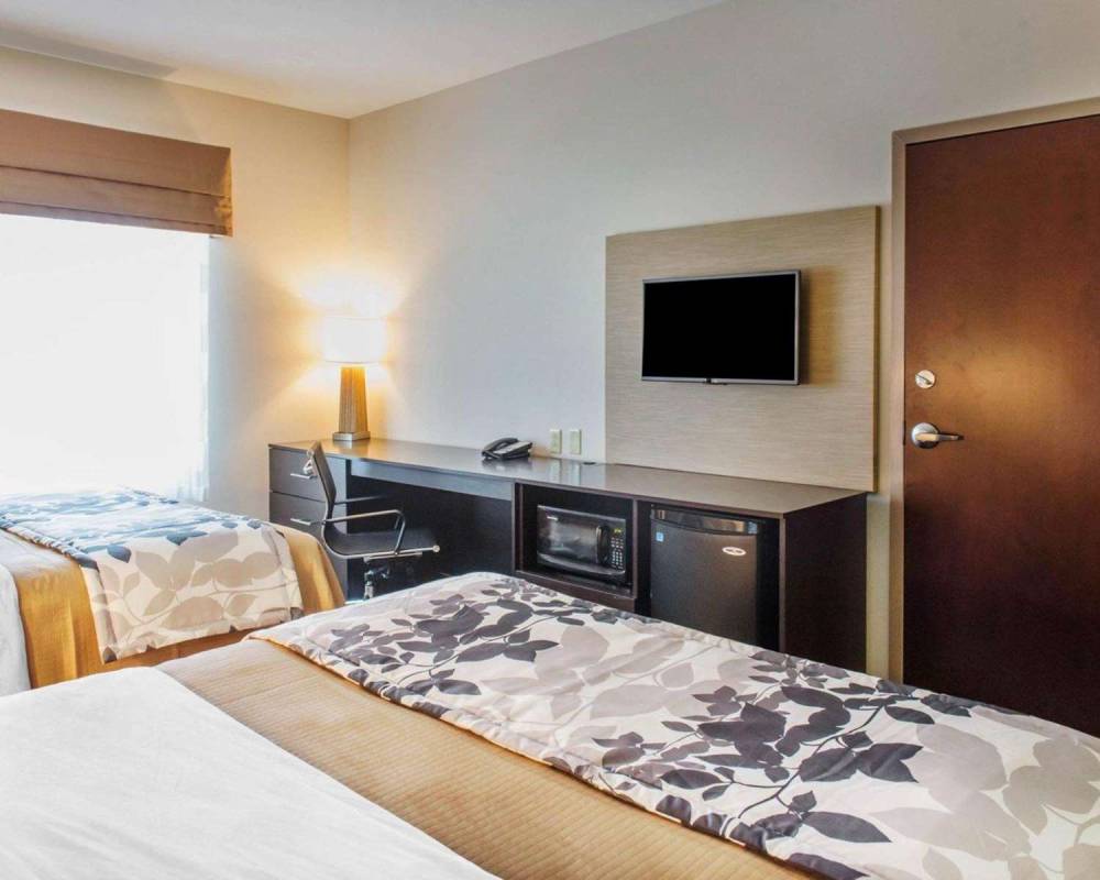 SLEEP INN AND SUITES DEFUNIAK SPRIN 5