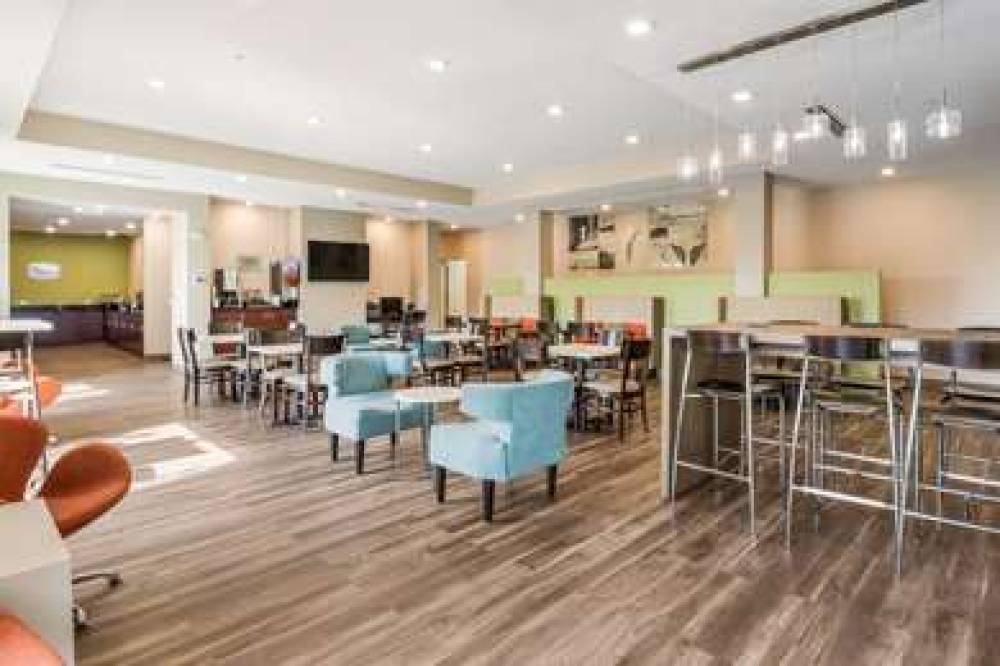 SLEEP INN AND SUITES PARK CITY 9