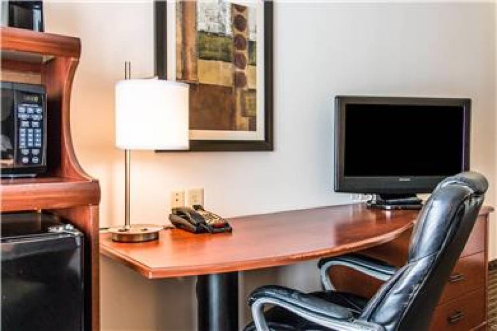 SLEEP INN AND SUITES POOLER - SAVAN 9