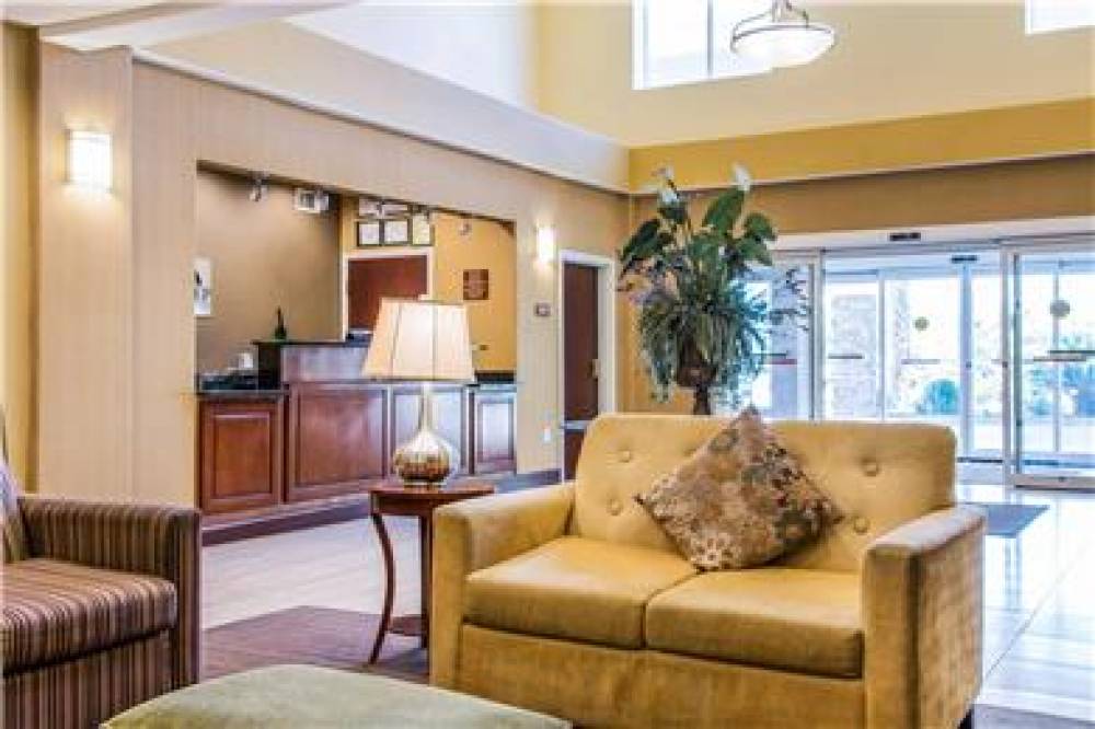 SLEEP INN AND SUITES POOLER - SAVAN 7