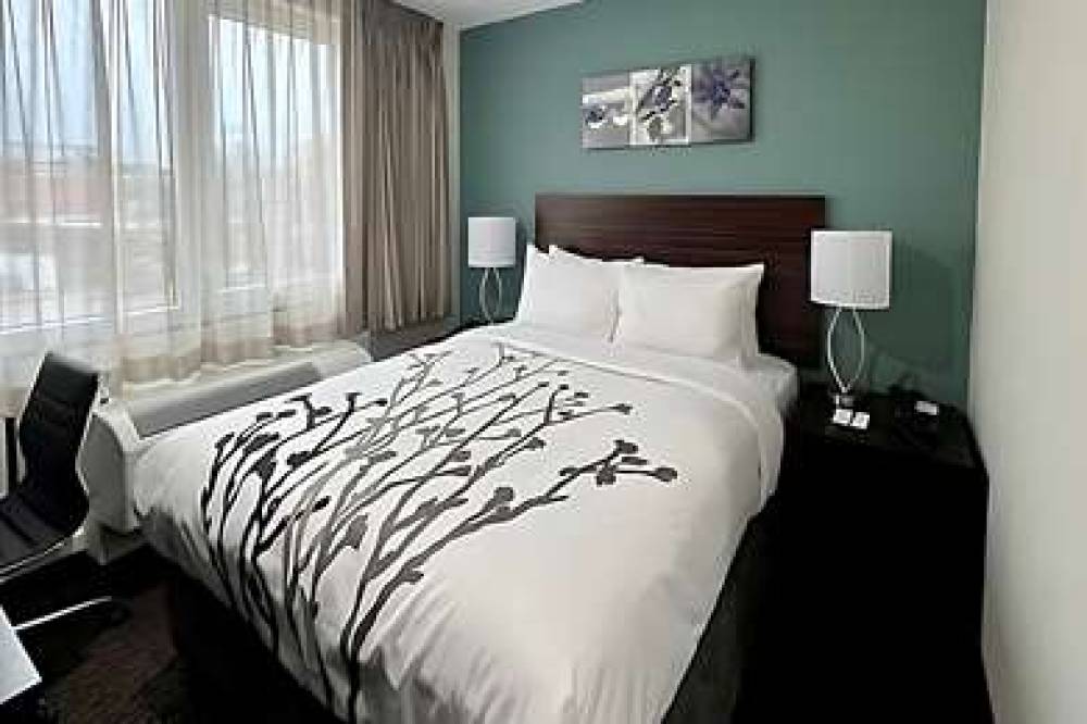 SLEEP INN BROOKLYN 4