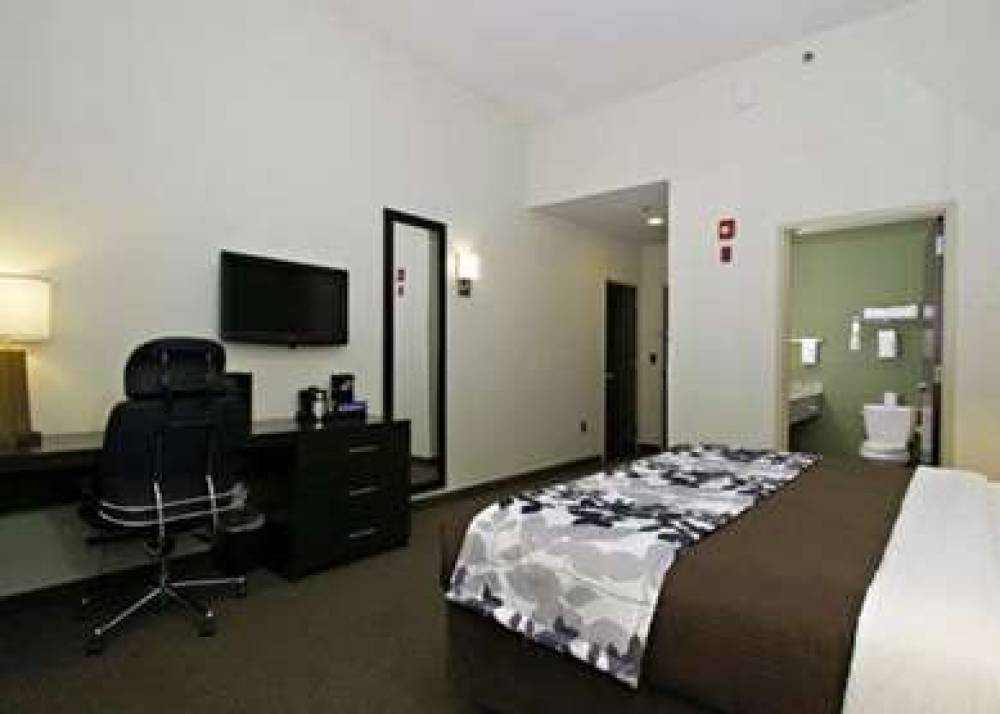 Sleep Inn & Suites Downtown Inner Harbor 10