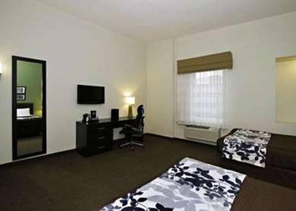 Sleep Inn & Suites Downtown Inner Harbor 9
