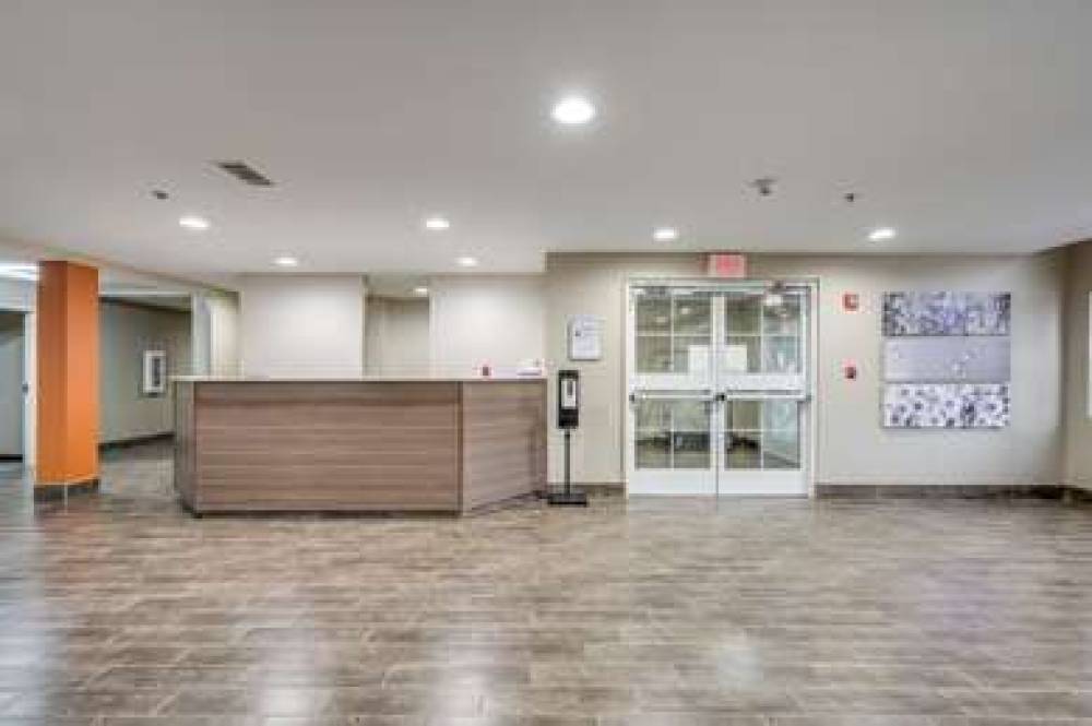 SLEEP INN & SUITES 10