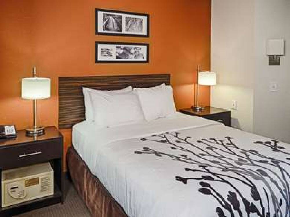 Sleep Inn & Suites 10