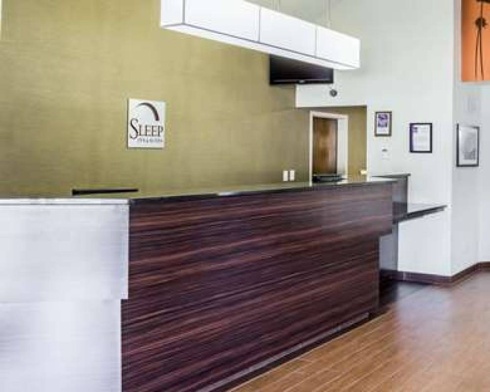 Sleep Inn & Suites 3