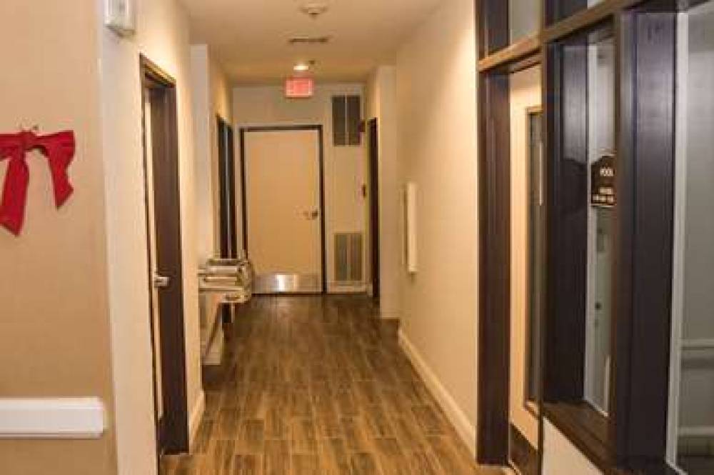 Sleep Inn & Suites 2