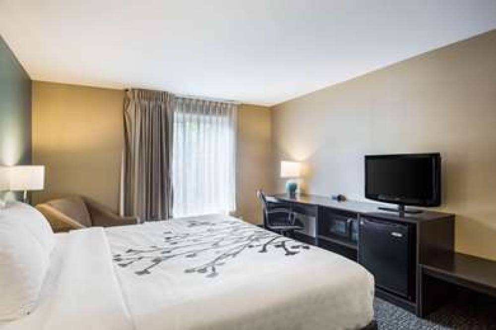 Sleep Inn & Suites 8