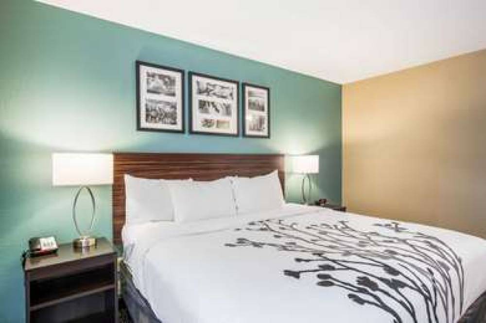 Sleep Inn & Suites 9
