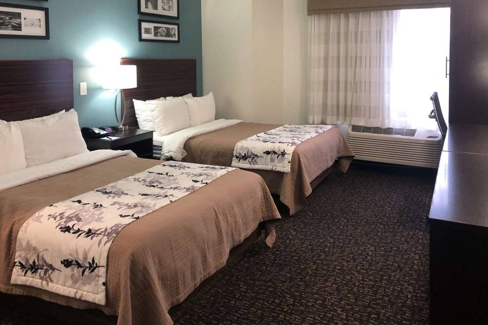Sleep Inn & Suites 8