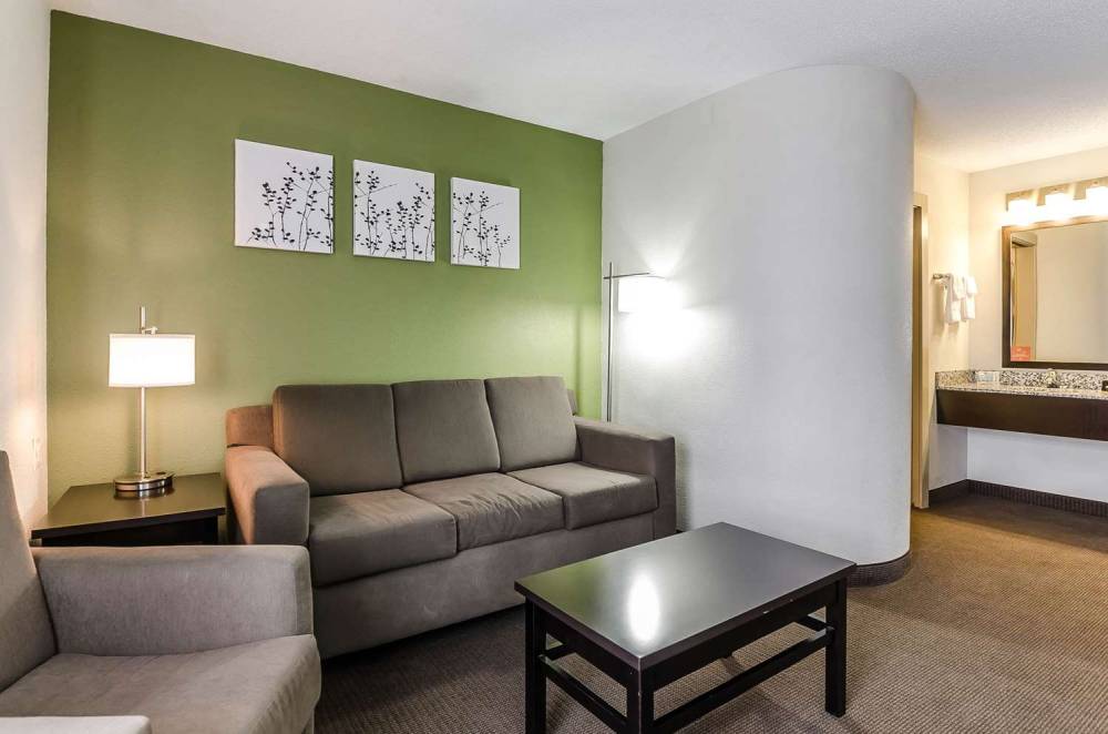 Sleep Inn Tanglewood 9