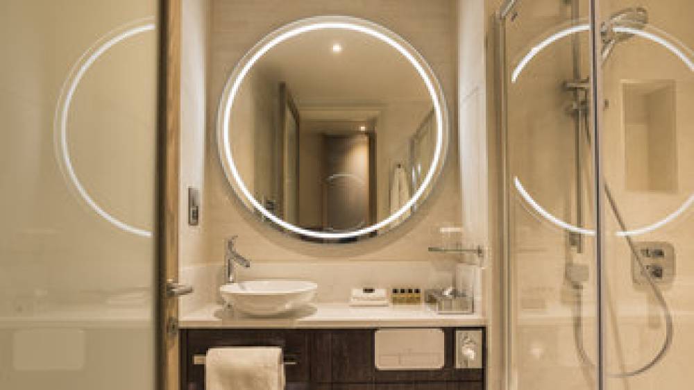 SLOANE PLACE 7