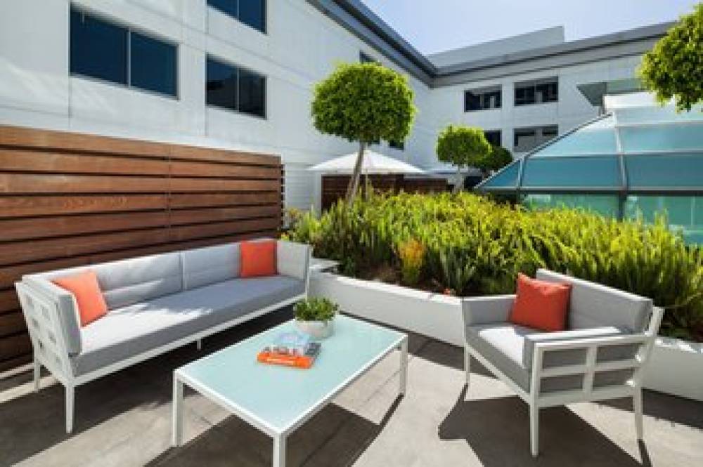 SLS Hotel A Luxury Collection Hotel Beverly Hills 10