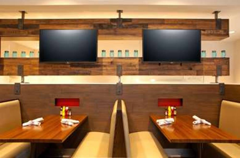 SONESTA ATLANTA AIRPORT SOUTH 10