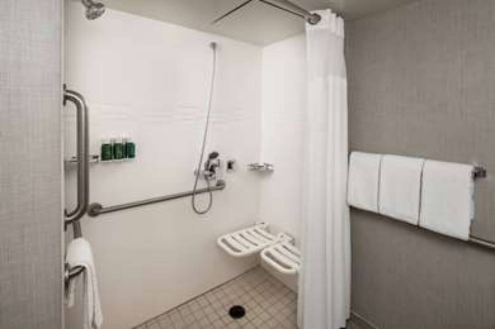 SONESTA ES SUITES FAIRFAX 8