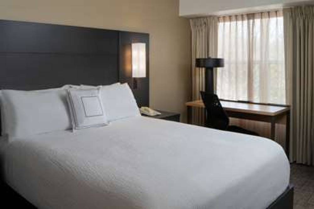 SONESTA ES SUITES FAIRFAX 6