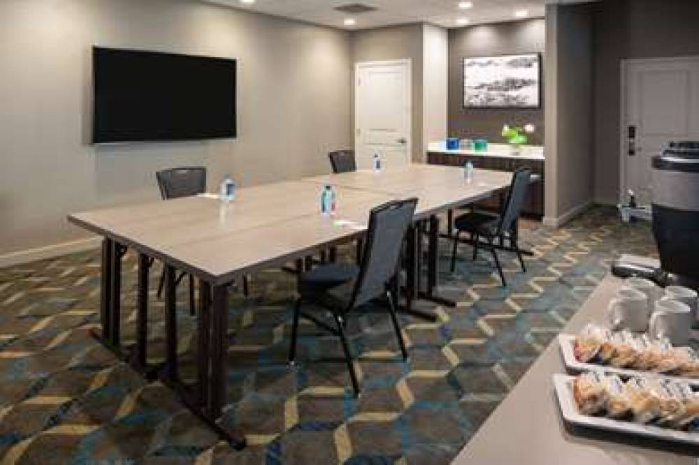 SONESTA ES SUITES FAIRFAX 10