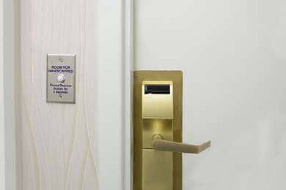 SONESTA MIAMI AIRPORT 10