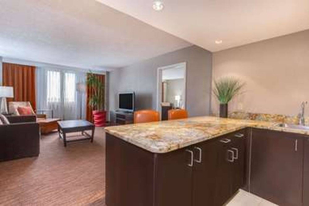 SONESTA MIAMI AIRPORT 9