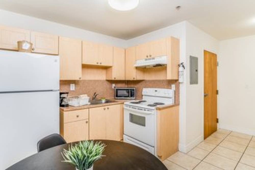 South River Suites Hotel 5