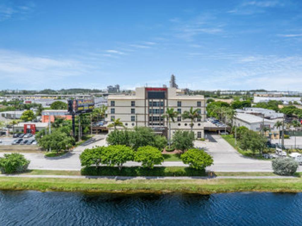 South River Suites Hotel