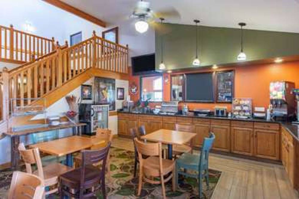 SPARK BY HILTON CEDAR FALLS 1