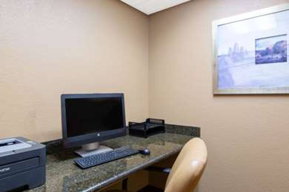 SPARK BY HILTON CEDAR FALLS 9