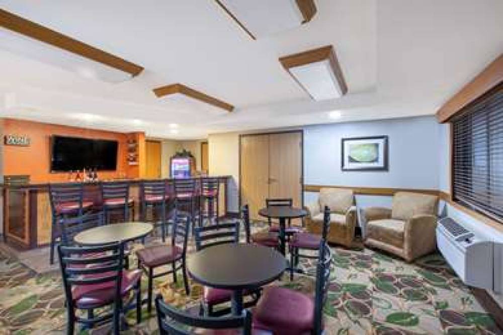 SPARK BY HILTON CEDAR FALLS 2