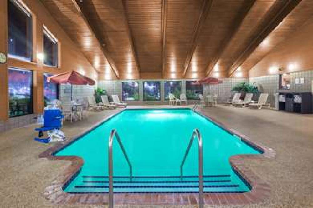 SPARK BY HILTON CEDAR FALLS 5