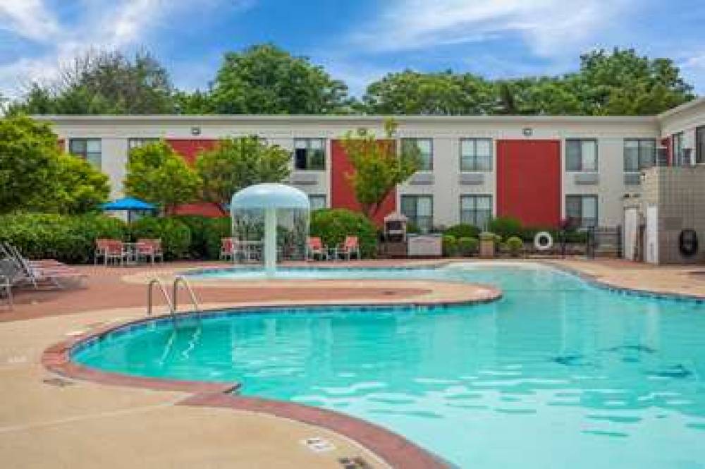 SPARK BY HILTON HUMMELSTOWN HERSHEY 4