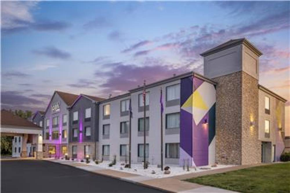 SPARK BY HILTON LA CROSSE ONALASKA 3