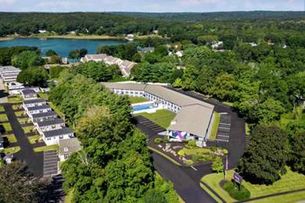 SPARK BY HILTON MYSTIC GROTON 8