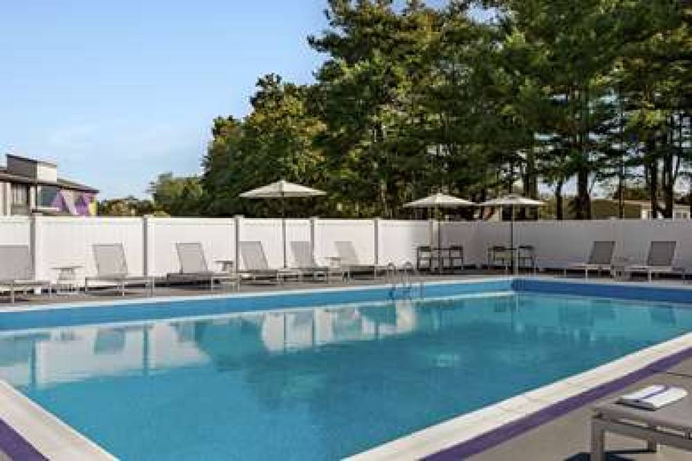 SPARK BY HILTON MYSTIC GROTON 3