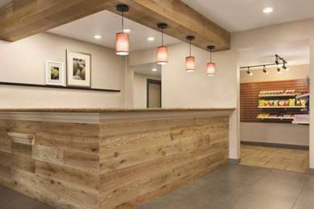 SPARK BY HILTON REDLANDS 5