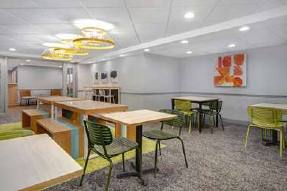 Spark By Hilton Rochester