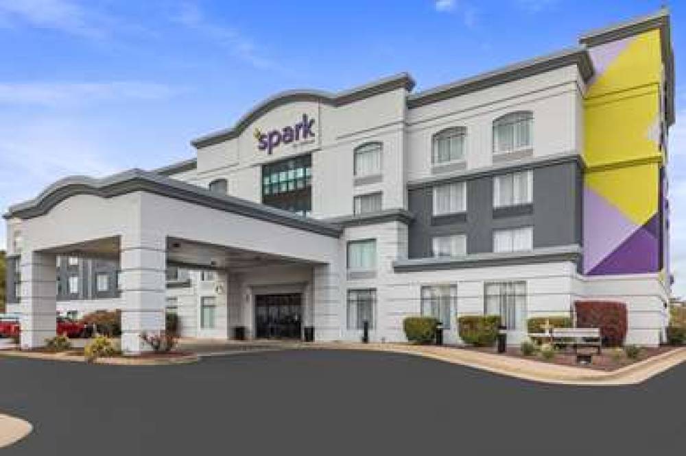 SPARK BY HILTON WINCHESTER 9