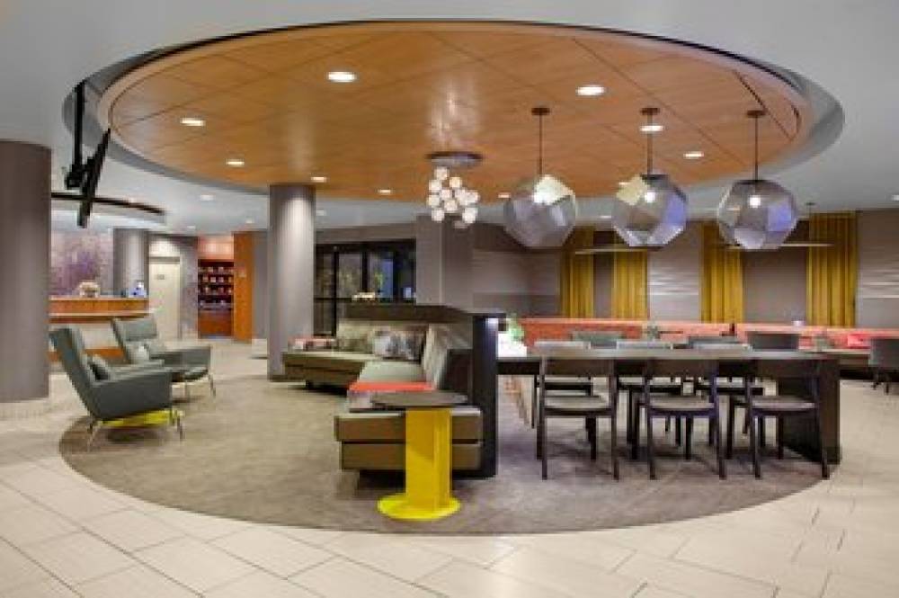 SpringHill Suites By Marriott Cincinnati North-Forest Park 8