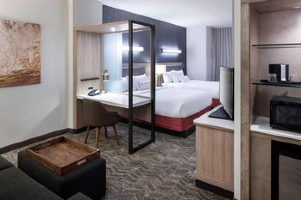 SpringHill Suites By Marriott Clearwater Beach 10
