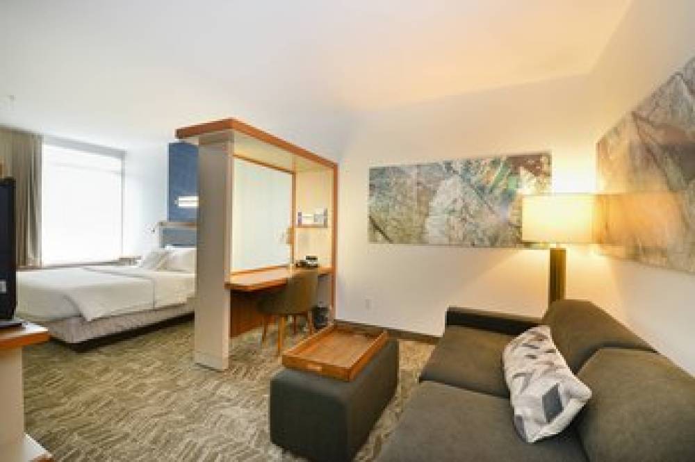 SpringHill Suites By Marriott Grand Forks 9