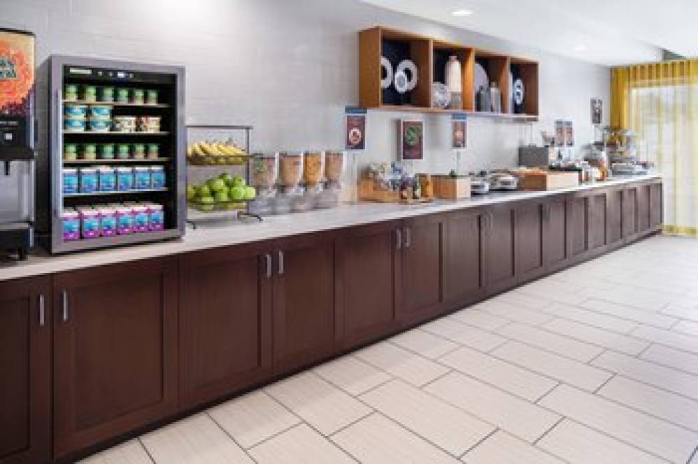 SpringHill Suites By Marriott Houston Hobby Airport 3